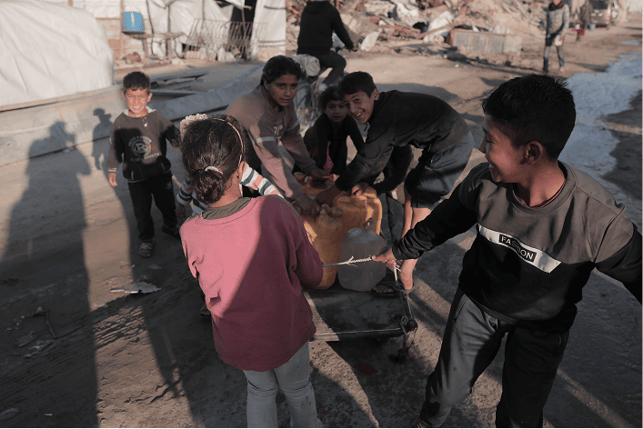 飲料水の提供の様子